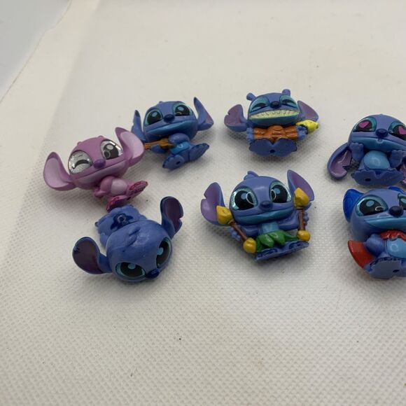 Lilo & Stitch Disney Doorables Lot 7 Pieces Collector's Figures - Picture 3 of 9
